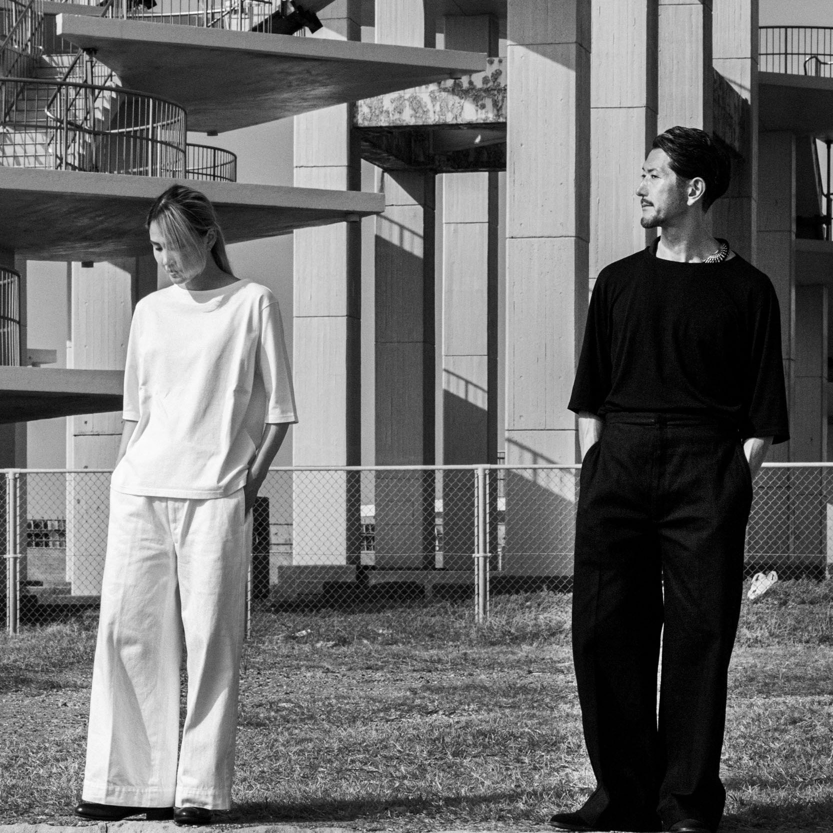 cleaveland    <br>  ”Out of everywhere”   <br> C/pullover Half sleeve Black