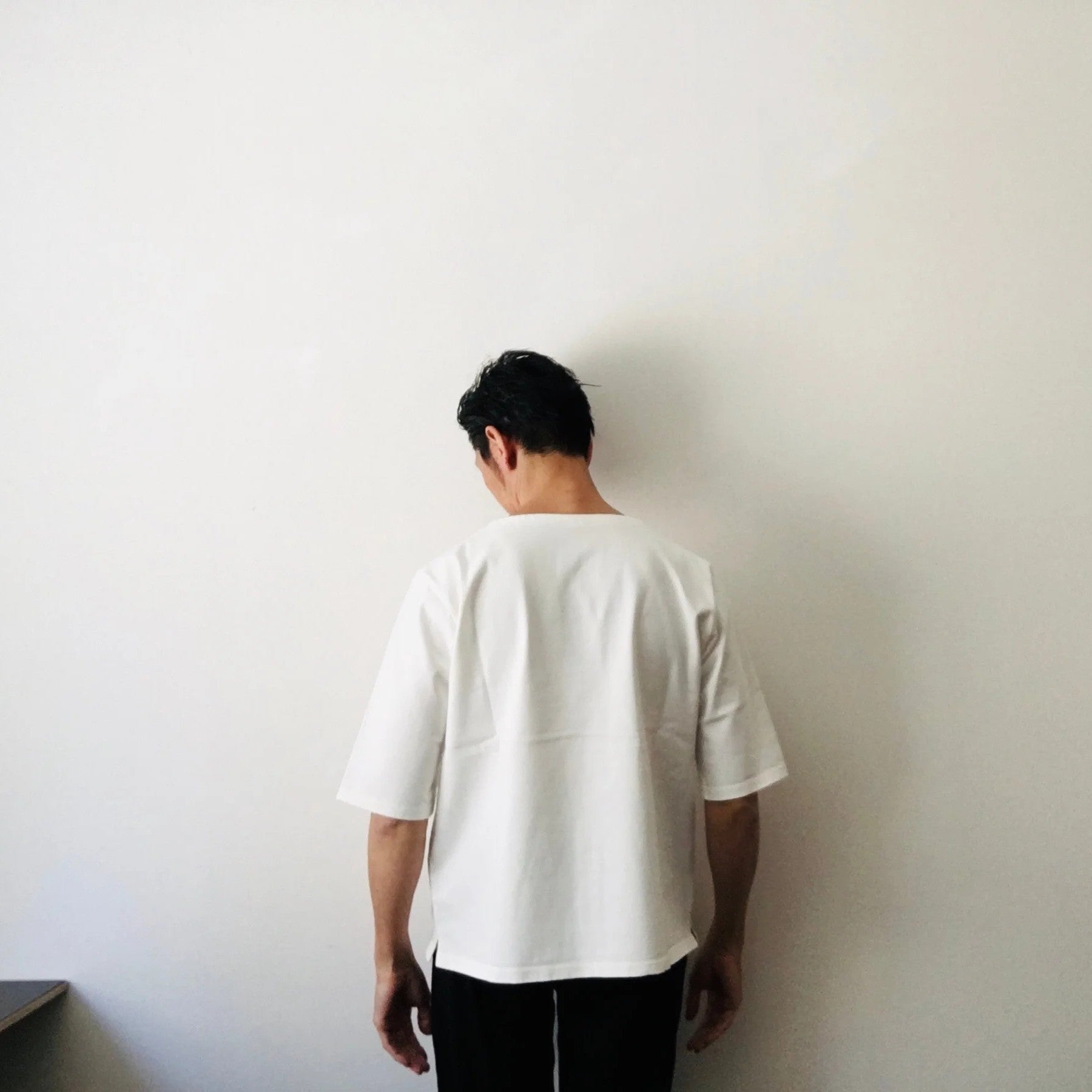 cleaveland   <br>   ”Out of everywhere”   <br> C/pullover Half sleeve Off white