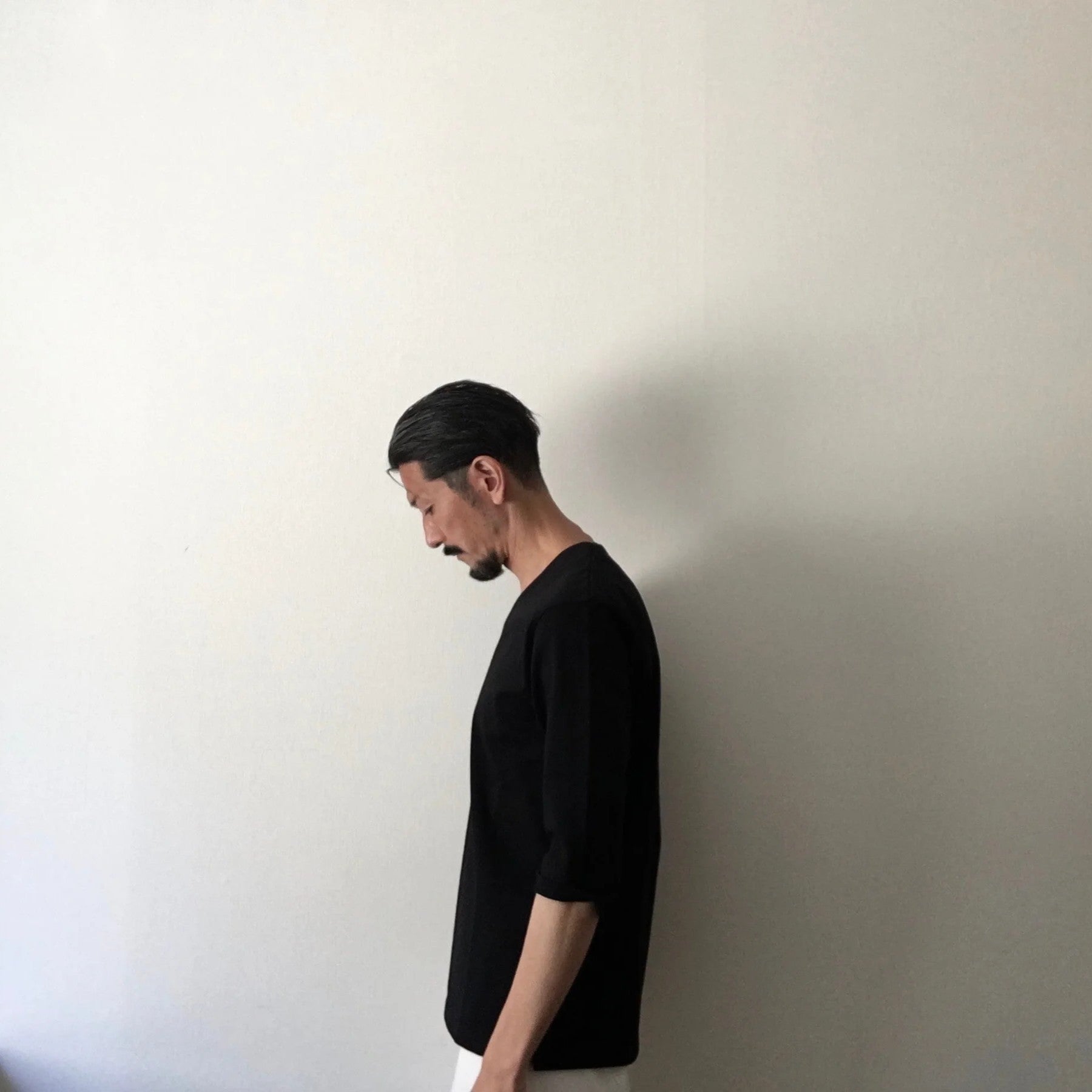 cleaveland   <br>   ”Out of everywhere”    <br> V/pullover 3/4sleeve Black