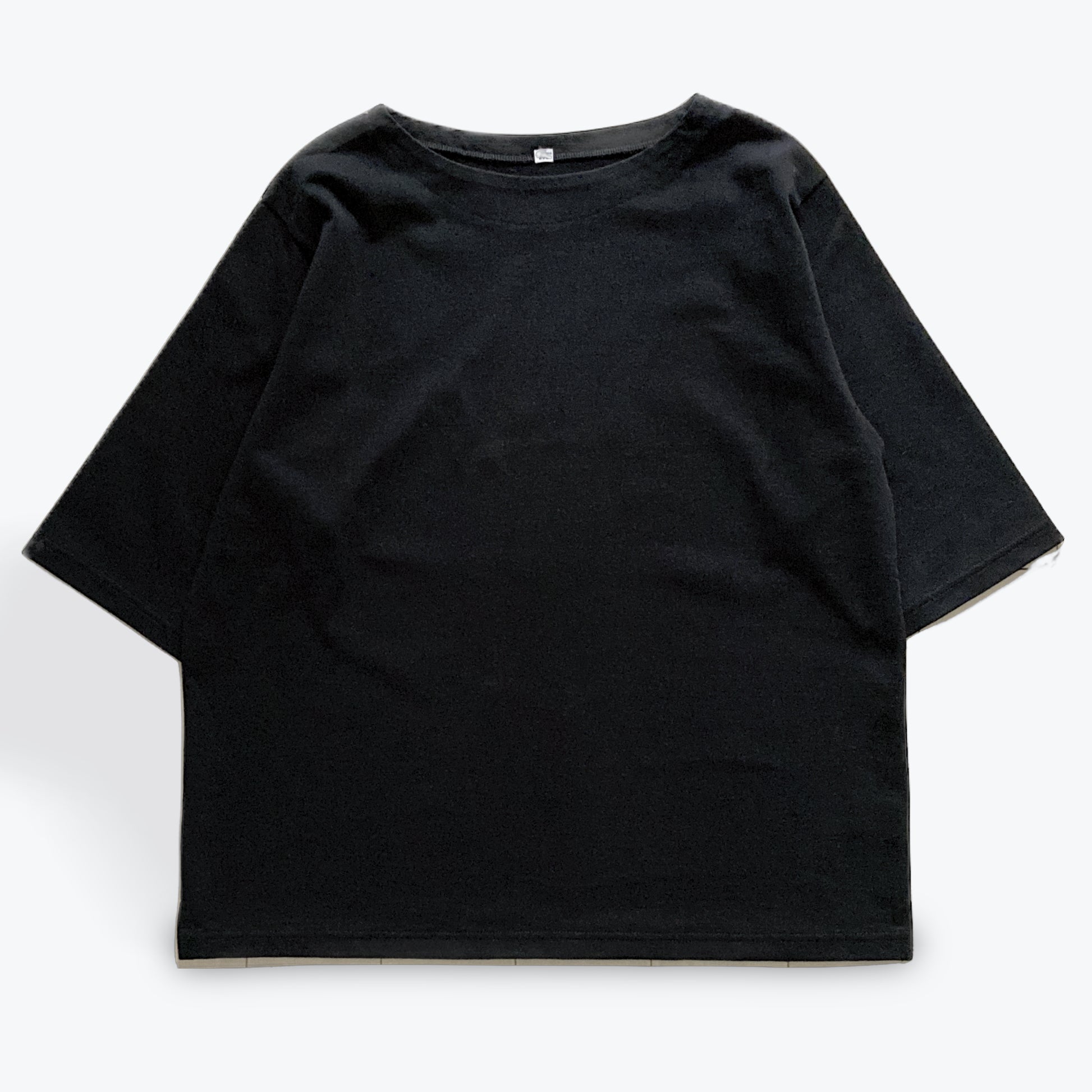 cleaveland    <br>  ”Out of everywhere”   <br> C/pullover Half sleeve Black