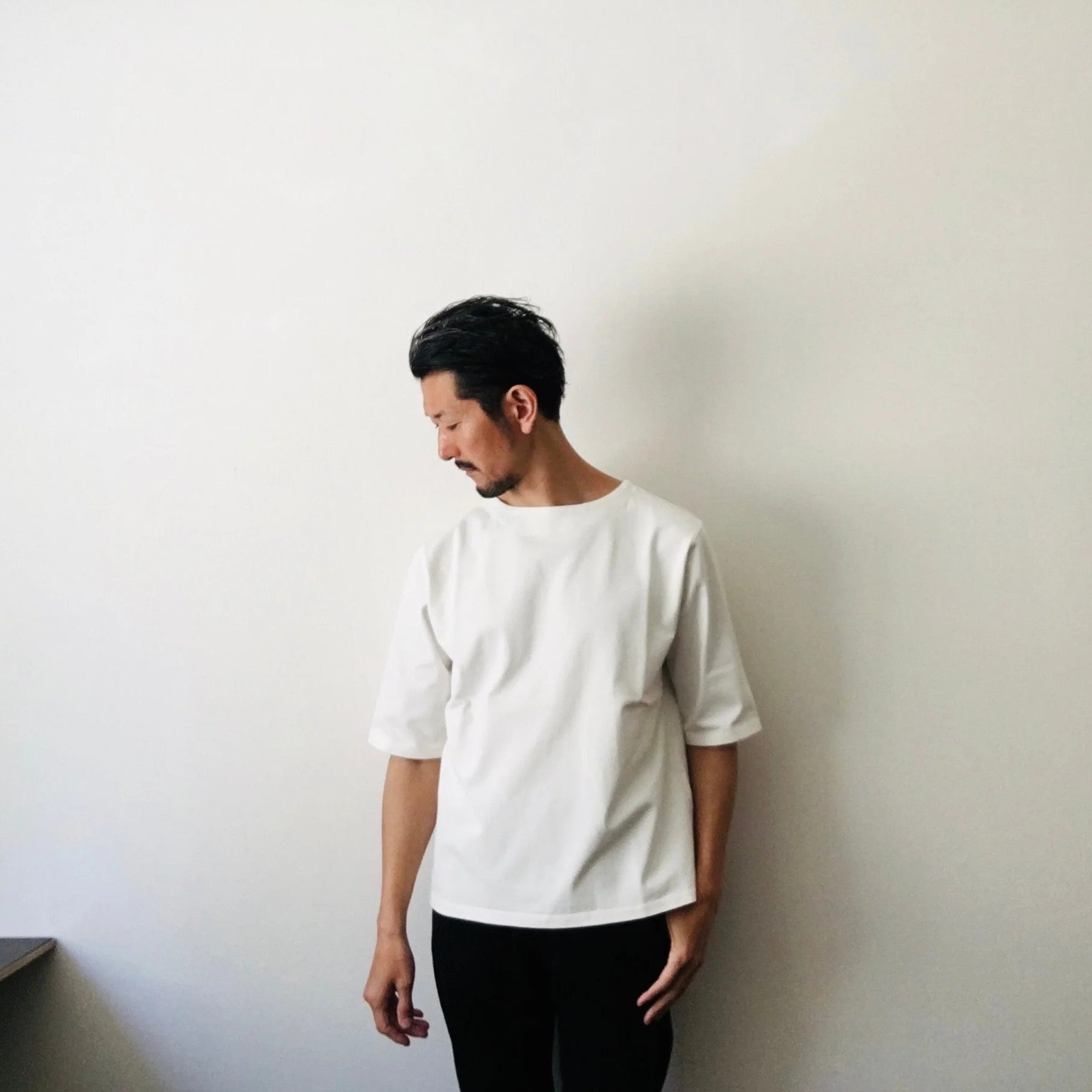 cleaveland   <br>   ”Out of everywhere”   <br> C/pullover Half sleeve Off white